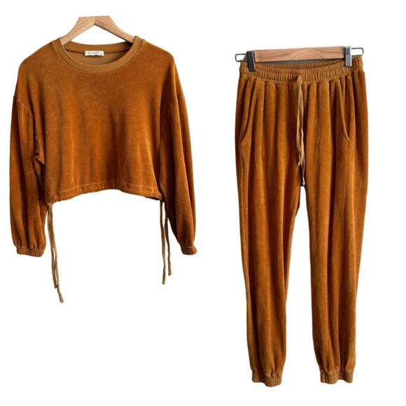 Stark X Velour Jogger Set Warm Goldenrod S/M - Picture 1 of 16